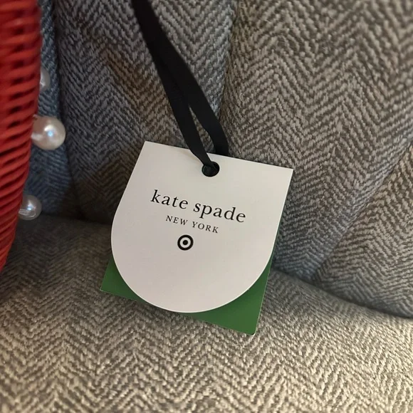 🍓 Kate Spade Strawberry Wicker Mini Bag 🍓 - Picture 3 of 11